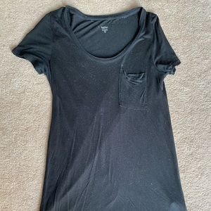 Black tee